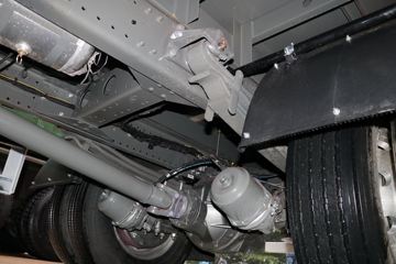 �й����� ���N5W�п� ���˰� 220���� 4X2 6.75�ײ�դʽ�ػ���(����)(ZZ5185CCYK5113F1)ͼƬ