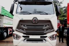 中国重汽豪瀚 N 7 g，白色已到店