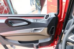 中国重汽 豪瀚N7W重卡 460马力 6X4牵引车(ZZ4255N3246E1)