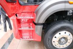 中国重汽 豪瀚N7W重卡 460马力 6X4牵引车(ZZ4255N3246E1)