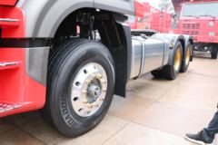 中国重汽 豪瀚N7W重卡 460马力 6X4牵引车(ZZ4255N3246E1)