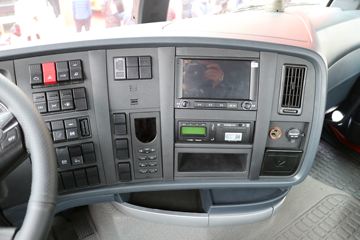 �й����� HOWO T7H�ؿ� 480���� 6X4 AMT�Զ���ǣ����(Һ��)ͼƬ