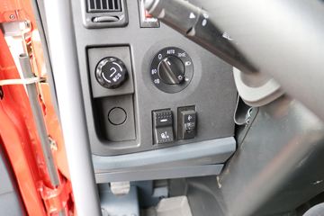 �й����� HOWO T7H�ؿ� 480���� 6X4 AMT�Զ���ǣ����(Һ��)ͼƬ