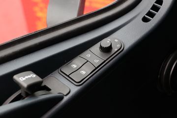 �й����� HOWO T7H�ؿ� 480���� 6X4 AMT�Զ���ǣ����(Һ��)ͼƬ