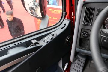 �й����� HOWO T7H�ؿ� 480���� 6X4 AMT�Զ���ǣ����(Һ��)ͼƬ