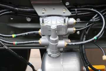 �й����� HOWO T7H�ؿ� 480���� 6X4 AMT�Զ���ǣ����(Һ��)ͼƬ