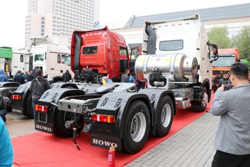 �й����� HOWO T7H�ؿ� 440���� 6X4 LNGǣ����(����)(ZZ4257V384HF1LB)ͼƬ