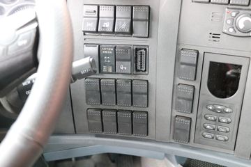 �й����� HOWO T7H�ؿ� 440���� 6X4 LNGǣ����(����)(ZZ4257V384HF1LB)ͼƬ