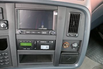 �й����� HOWO T7H�ؿ� 440���� 6X4 LNGǣ����(����)(ZZ4257V384HF1LB)ͼƬ