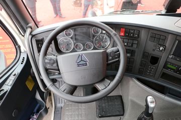 �й����� HOWO T7H�ؿ� 440���� 6X4 LNGǣ����(����)(ZZ4257V384HF1LB)ͼƬ