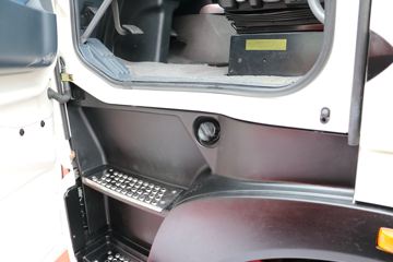 �й����� HOWO T7H�ؿ� 440���� 6X4 LNGǣ����(����)(ZZ4257V384HF1LB)ͼƬ