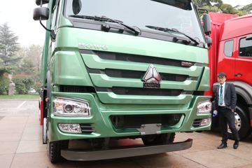 �й����� HOWO-7 380���� 6X4 AMT���ʽ��϶�����ж��ͼƬ