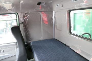 �й����� HOWO-7 380���� 6X4 AMT���ʽ��϶�����ж��ͼƬ