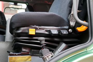 �й����� HOWO-7 380���� 6X4 AMT���ʽ��϶�����ж��ͼƬ