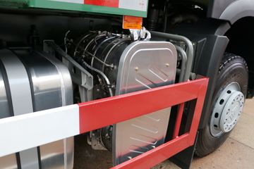 �й����� HOWO-7 380���� 6X4 AMT���ʽ��϶�����ж��ͼƬ