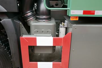 �й����� HOWO-7 380���� 6X4 AMT���ʽ��϶�����ж��ͼƬ