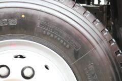 中国重汽 HOWO-7 380马力 6X4 AMT插电式混合动力自卸车(ZZ3257V4347F1PHEV)