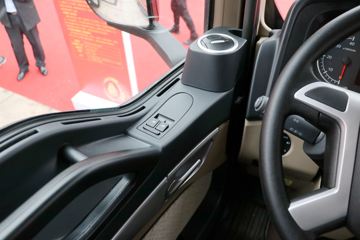 �й�����HOWO G5M 220���� ���������Ῠ����(����)(ZZ1187K521GF1)ͼƬ