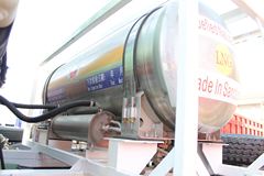 福田 欧曼ETX 9系重卡 380马力 6X4 LNG牵引车(ETX-2490高顶驾驶室)(BJ4253SNFCB-AB)