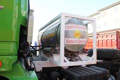 福田 欧曼ETX 9系重卡 380马力 6X4 LNG牵引车(ETX-2490高顶驾驶室)(BJ4253SNFCB-AB)