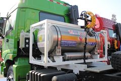 福田 欧曼ETX 9系重卡 380马力 6X4 LNG牵引车(ETX-2490高顶驾驶室)(BJ4253SNFCB-AB)