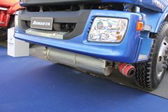 福田 欧曼ETX 260马力 8X2 油罐车(ETX-2200高顶驾驶室)