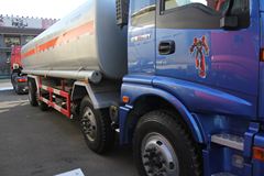 福田 欧曼ETX 260马力 8X2 油罐车(ETX-2200高顶驾驶室)