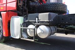 福田 欧曼GTL 6系重卡 336马力 6X4 牵引车(GTL-2490高顶标准版驾驶室)(BJ4259SMFKB-4)