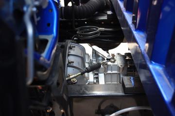 �й�����HOWO ���� 102���� 3.8���Ű��դʽ�ῨͼƬ