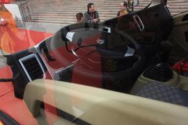 黄河&nbsp;自卸车驾驶室                                               图片