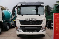 中国重汽HOWO TX5 6X4 单排纯电动环卫车底盘(ZZ1257V464GZ1EV)314kWh