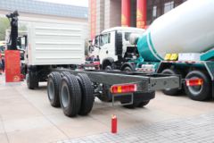 中国重汽HOWO TX5 6X4 单排纯电动环卫车底盘(ZZ1257V464GZ1EV)314kWh