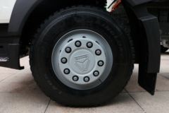 中国重汽HOWO TX5 6X4 单排纯电动环卫车底盘(ZZ1257V464GZ1EV)314kWh