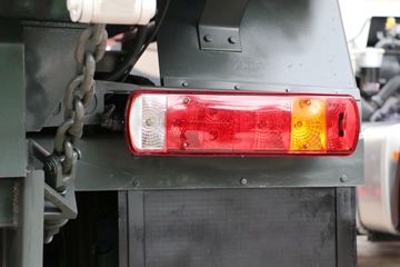 �й�����HOWO TX ���ذ� 400���� 8X4 5.4����ж��ͼƬ