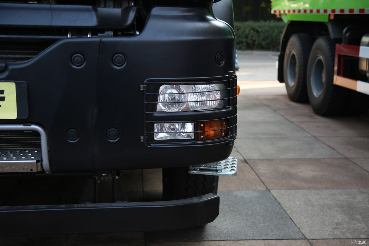 【图】中国重汽 汕德卡SITRAK C6G重卡 400马力 8X4 5.8自卸车(ZZ3316N256ME1)_实拍图片_860626_卡车之家