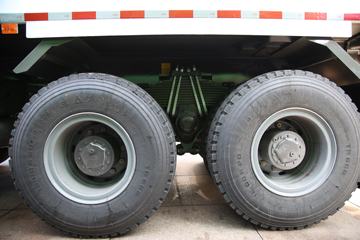 �й����� �ǵ¿�SITRAK C6G�ؿ� 400���� 8X4 5.8��ж��(ZZ3316N256ME1)ͼƬ