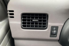 长安跨越 V3 标准版 91马力 2座 1.2L汽油 2座封闭货车(国六)