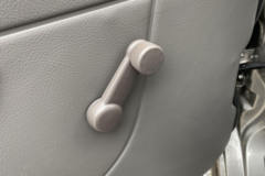 长安跨越 V3 标准版 91马力 2座 1.2L汽油 2座封闭货车(国六)