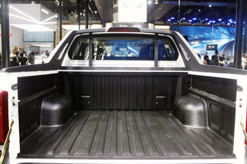 ���� ��9 2019�� ������ 2.0T���� 220���� 6���ֶ� ���� ˫��SUV������Ƥ��ͼƬ