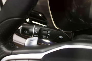 ���� ��9 2019�� ������ 2.0T���� 220���� 6���ֶ� ���� ˫��SUV������Ƥ��ͼƬ