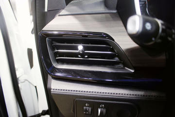 ���� ��9 2019�� ������ 2.0T���� 220���� 6���ֶ� ���� ˫��SUV������Ƥ��ͼƬ