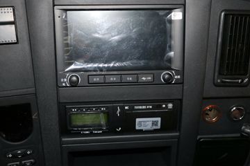 �й����� HOWO T7H�ؿ� 440���� 8X4 LNG��ж��(����)(ZZ3317V306HF1L)ͼƬ