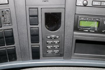 �й����� HOWO T7H�ؿ� 440���� 8X4 LNG��ж��(����)(ZZ3317V306HF1L)ͼƬ