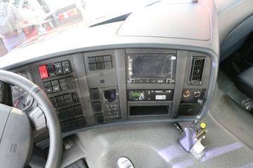 �й����� HOWO T7H�ؿ� 440���� 8X4 LNG��ж��(����)(ZZ3317V306HF1L)ͼƬ