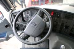 中国重汽 HOWO T7H重卡 440马力 8X4 LNG自卸车(国六)(ZZ3317V306HF1L)