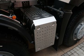 �й����� HOWO T7H�ؿ� 440���� 8X4 LNG��ж��(����)(ZZ3317V306HF1L)ͼƬ