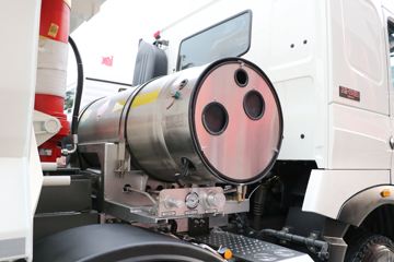 �й����� HOWO T7H�ؿ� 440���� 8X4 LNG��ж��(����)(ZZ3317V306HF1L)ͼƬ