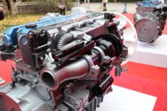 潍柴WP8.350E61 350马力 7.8L 国六 柴油发动机