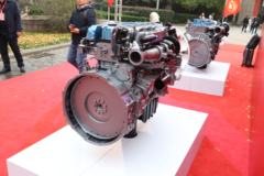 潍柴WP8.350E61 350马力 7.8L 国六 柴油发动机