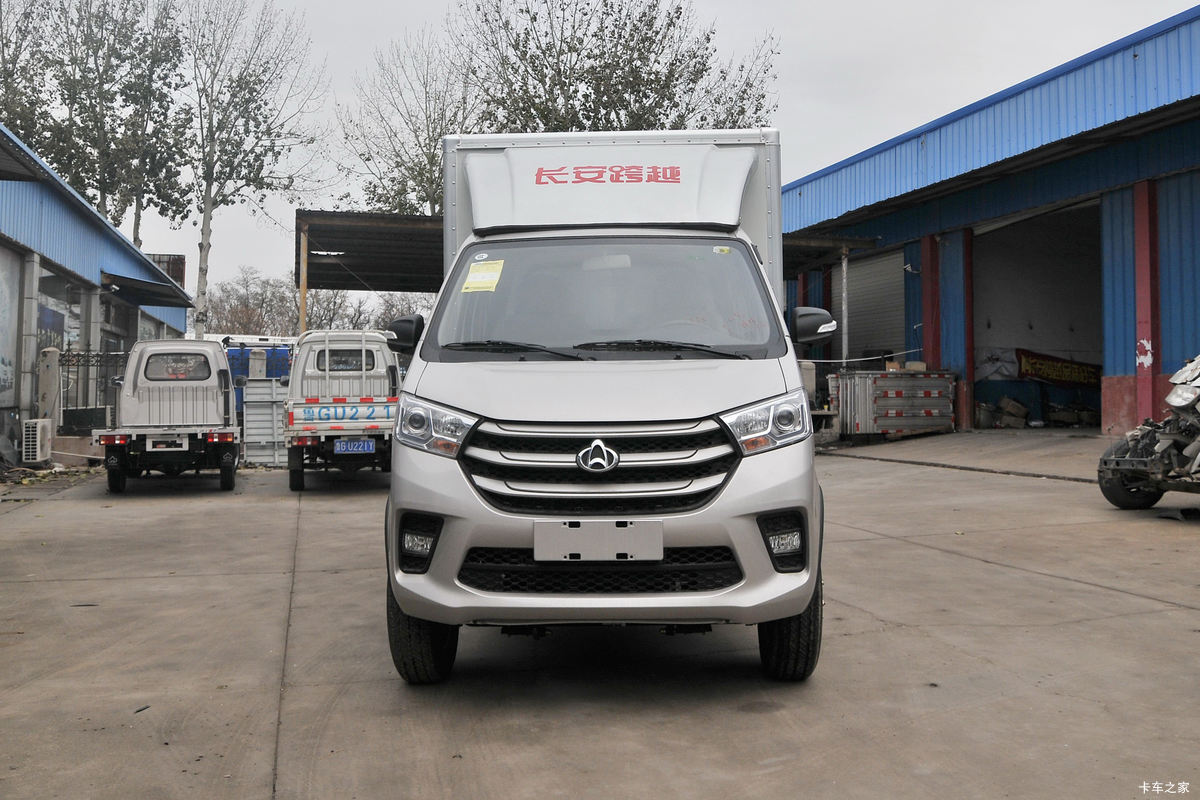 长安跨越 新豹T5 标准版 1.5L 汽油 112马力 3.185米单排厢式微卡(国六)